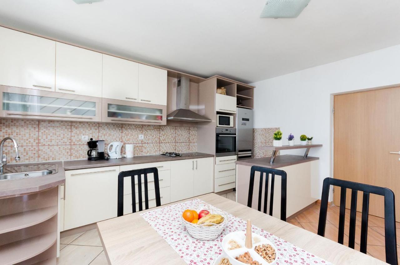 Apartments Albina Lopar Ngoại thất bức ảnh