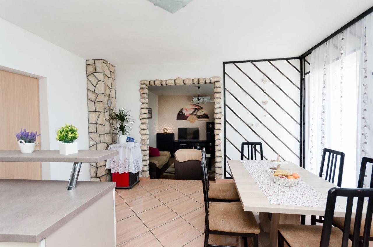 Apartments Albina Lopar Ngoại thất bức ảnh
