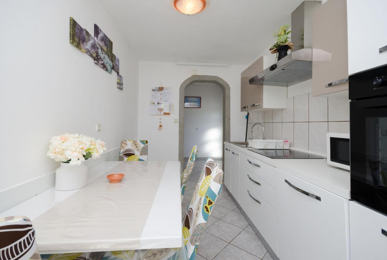 Apartments Albina Lopar Ngoại thất bức ảnh